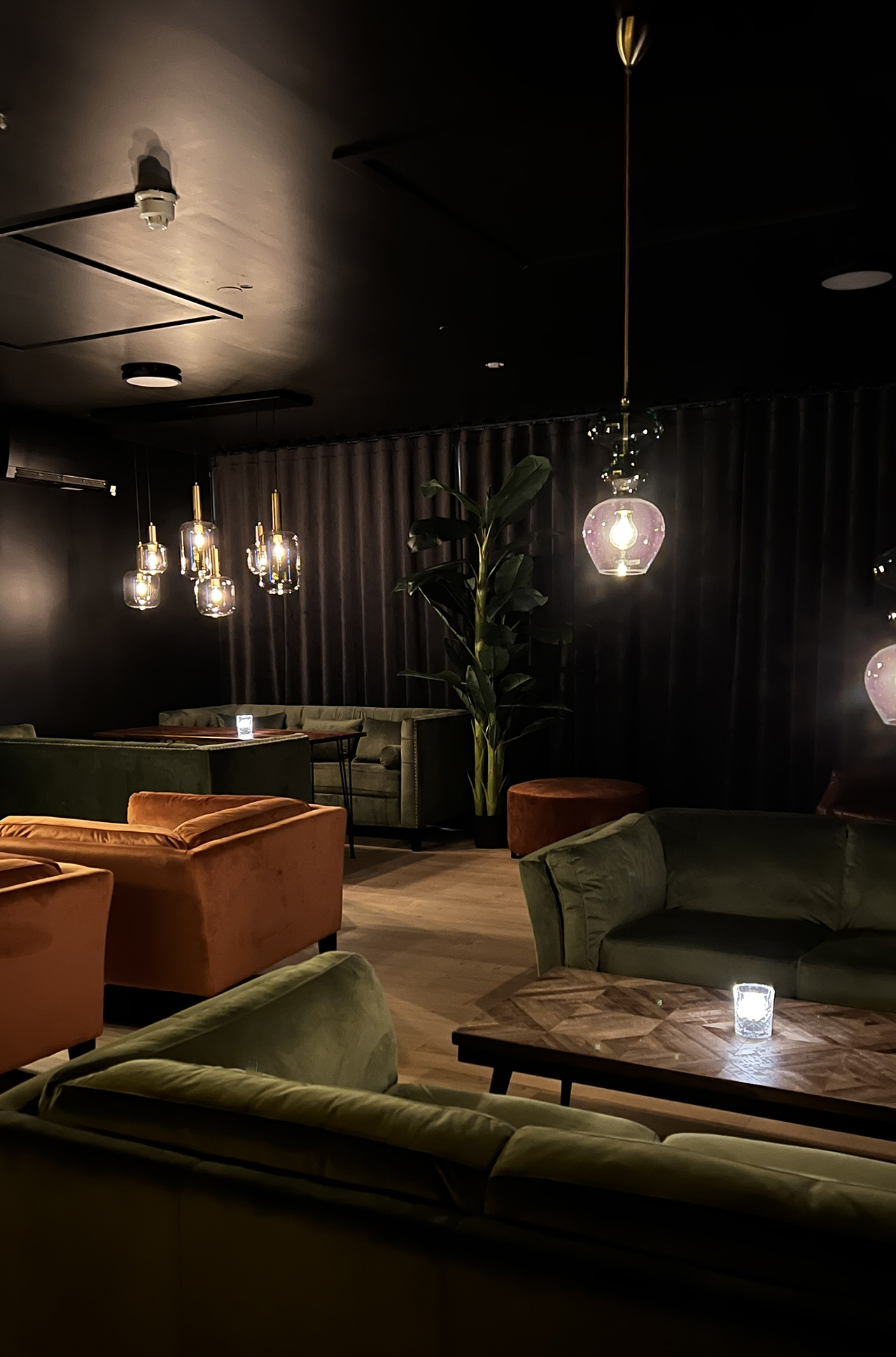 Metro Bowling 49 Mørk B1280