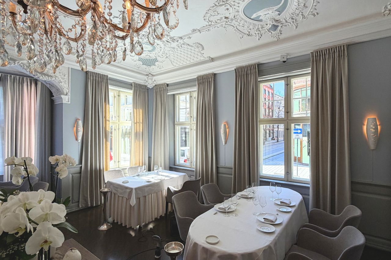 gardiner-restaurant-hovedstue-casamance-cosmo-statholdergaarden-gardinmaker.jpg